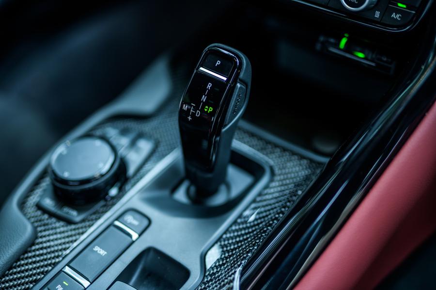 Детали интерьера Toyota GR Supra (A90) 2019 года  (JP) (фото 22 из 39)